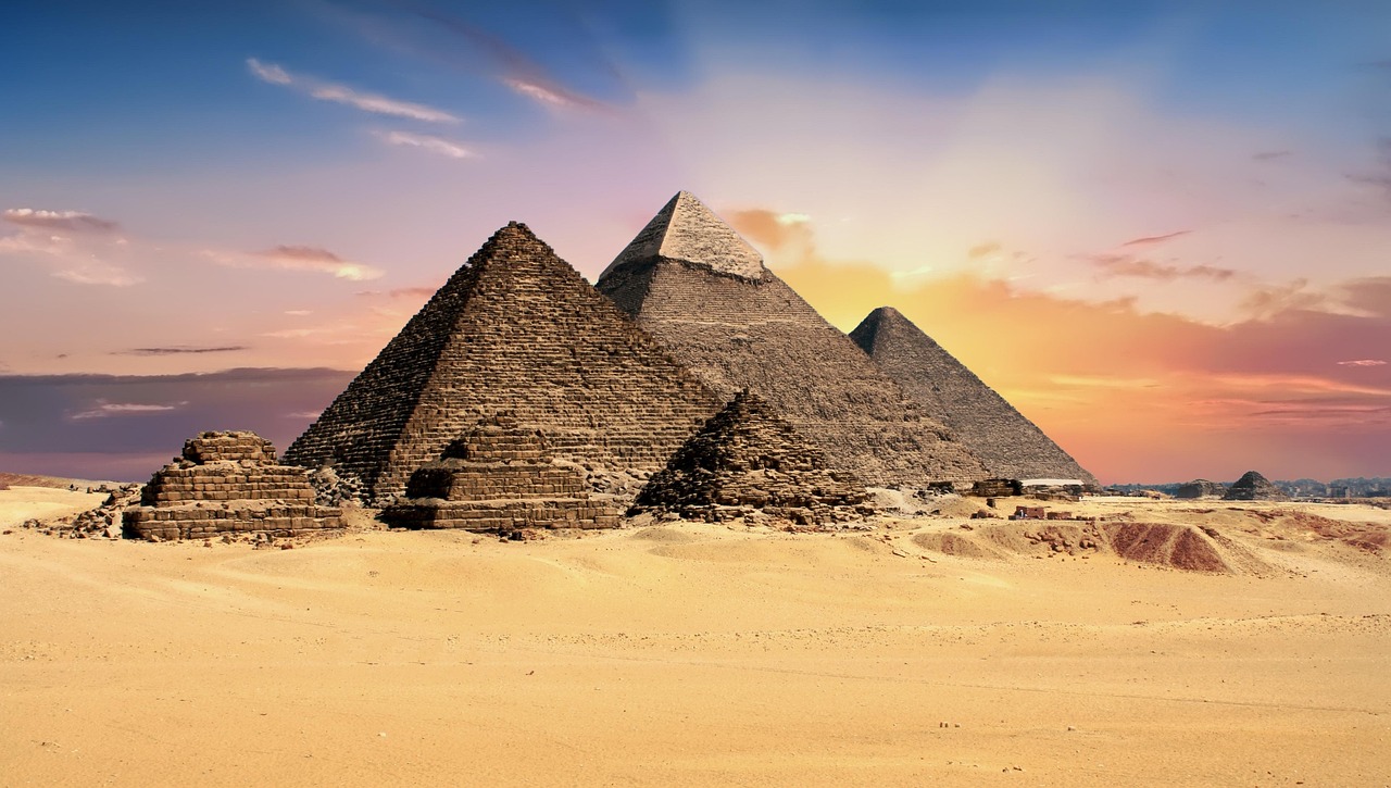 Abstracte kunst geïnspireerd door Egyptische wintermotieven. Abstracte kunst geïnspireerd door Egyptische wintermotieven.